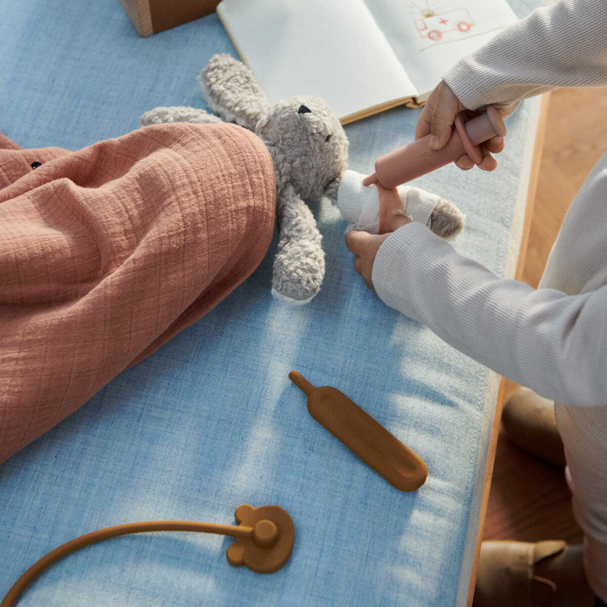 LIEWOOD LENNART DOCTOR SET ROSE MULTI MIX