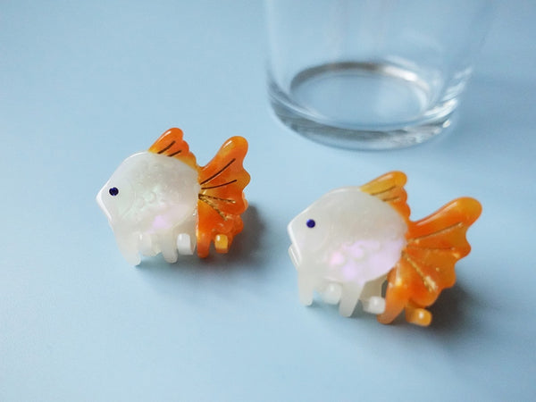 YUJIE Gold fish hair claws