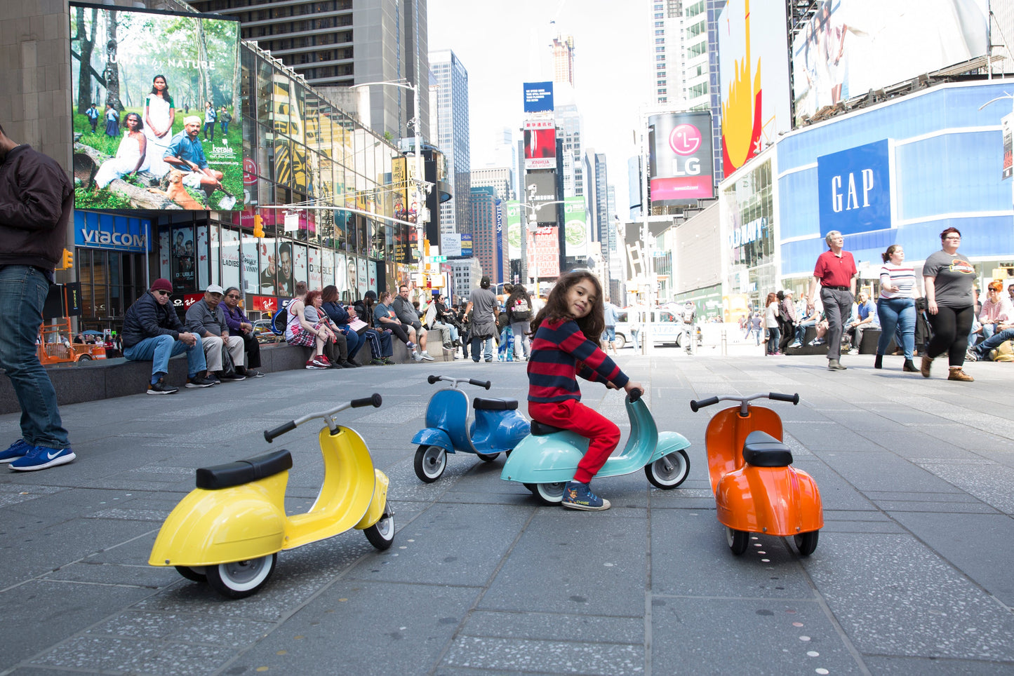 Ambosstoys PRIMO Ride On Kids Toy Classic (Mint)