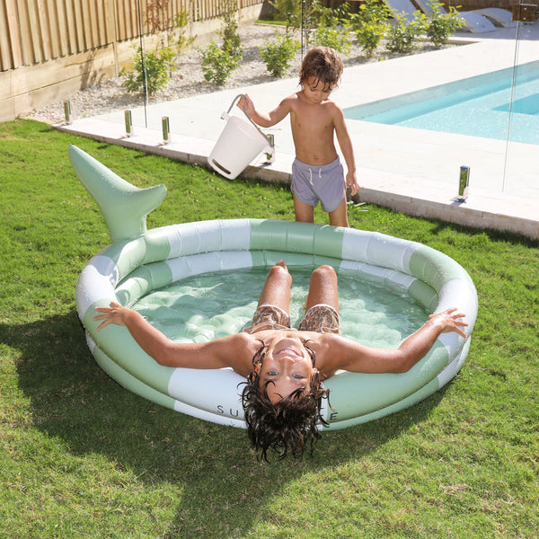 SUNNYLIFE Inflatable Backyard Pool Shark Tribe Khaki