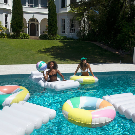 SUNNYLIFE Inflatable Beach Ball Pool Side Pastel Gelato