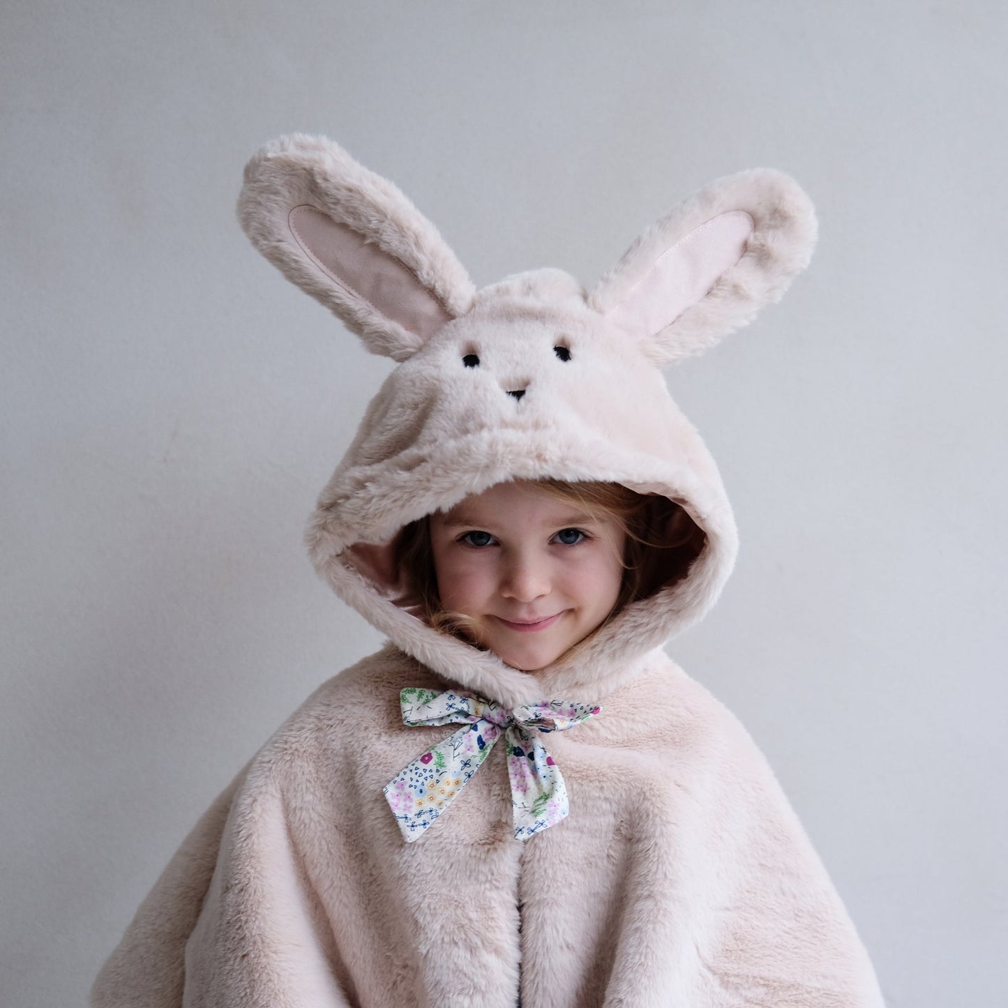 Mimi & Lula Bunny Cape BEIGE