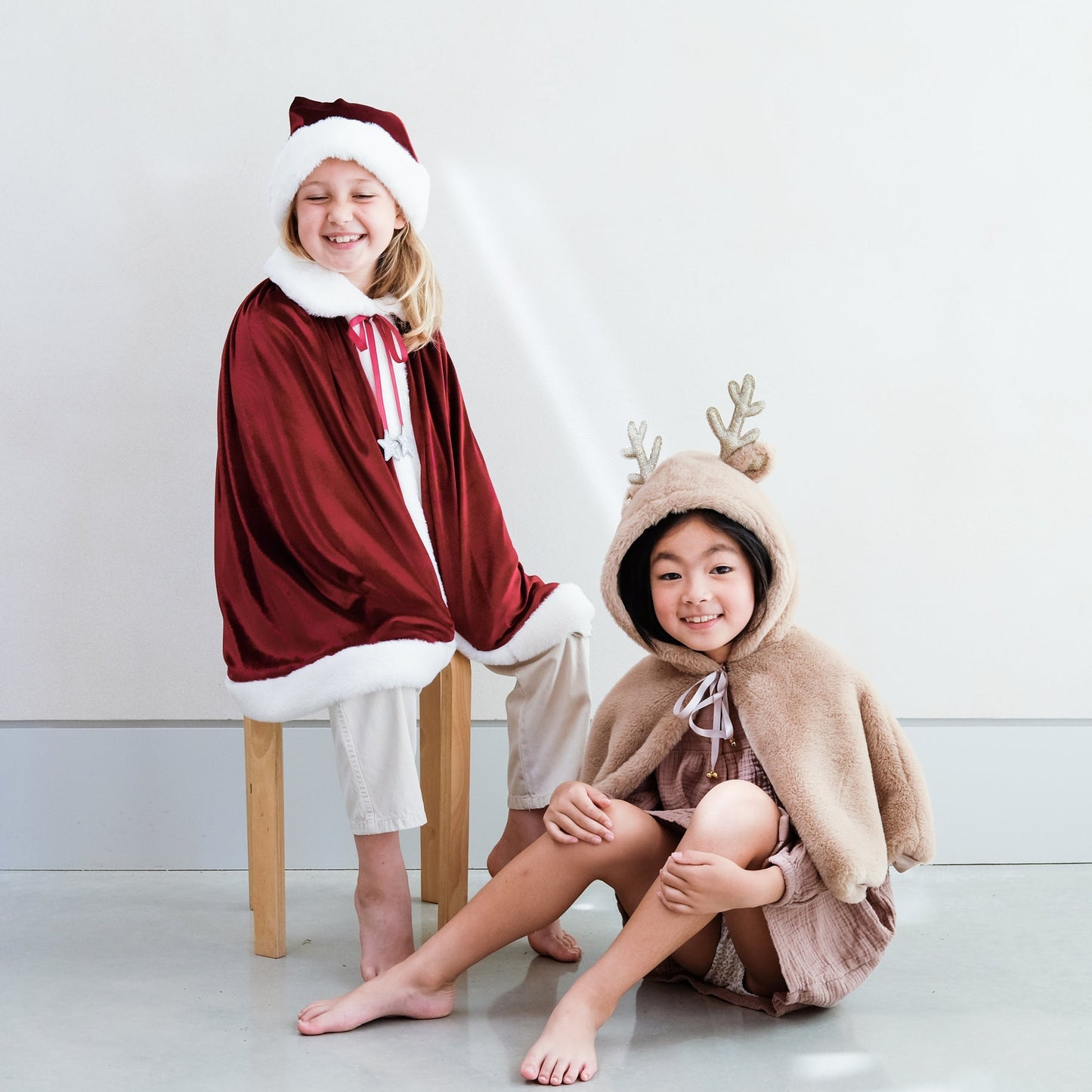 Mimi & Lula Santa Cape Red