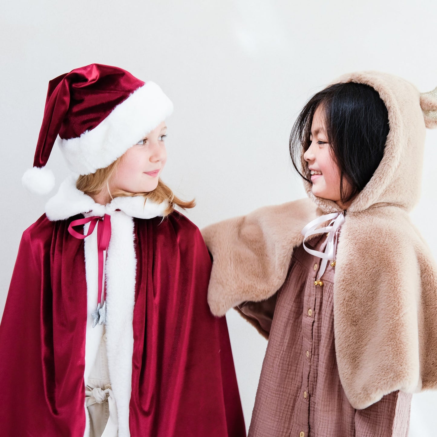 Mimi & Lula Santa Cape Red