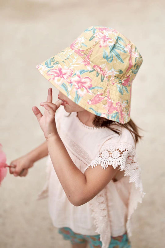 LOUISE MISHA Sun Hat Lagik Soft Honey Parrots