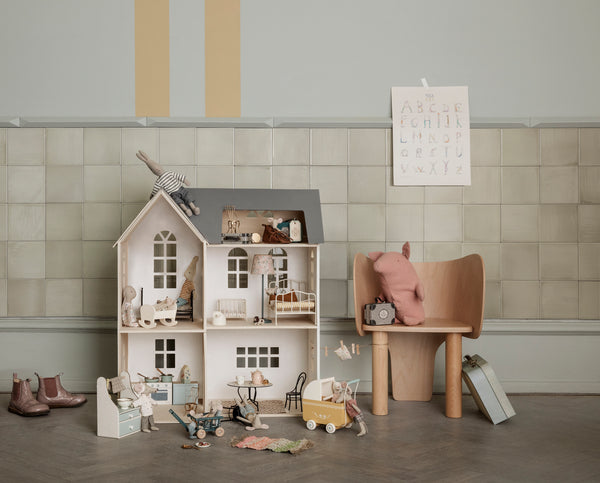 MAILEG Doll House (comes empty)