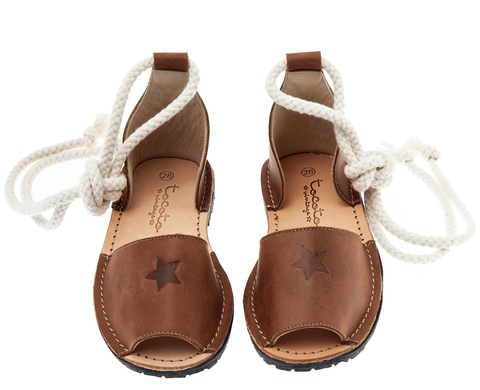 TOCOTO VINTAGE  MENORCAN SANDALS WITH ANKLE CORD