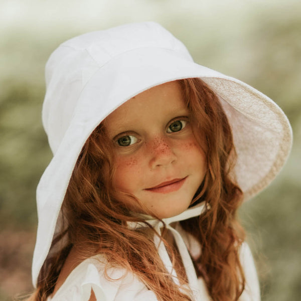BEDHEAD HATS 'Sightseer' Girls Wide-Brimmed Sun Bonnet -Willow / Blanc