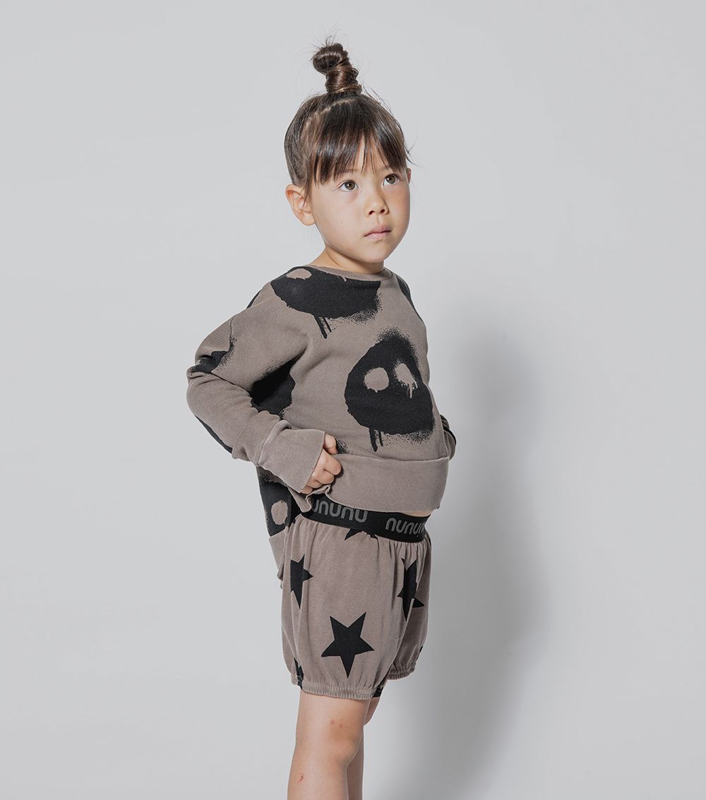 NUNUNU star yoga shorts BROWN