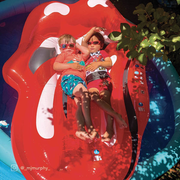 SUNNYLIFE Deluxe Lie-On Float Rolling Stones