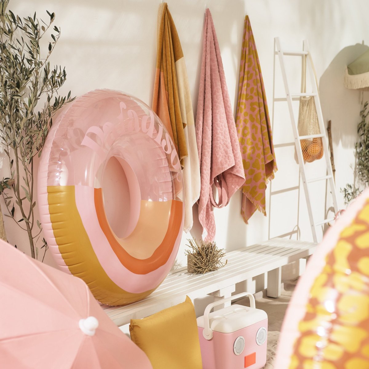 SUNNYLIFE Pool Ring In Bloom