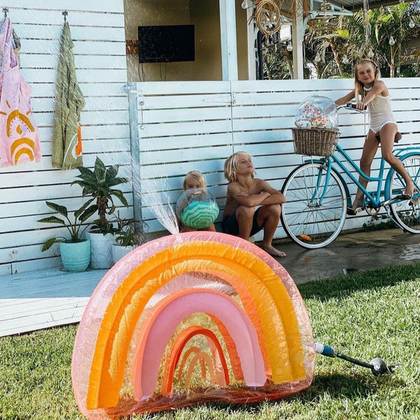 SUNNYLIFE Inflatable Sprinkler Rainbow