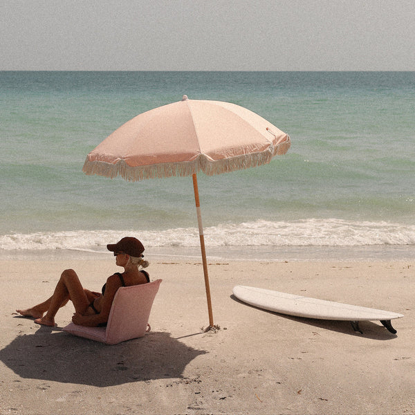 SUNNYLIFE Terry Travel Lounger Chair Salmon