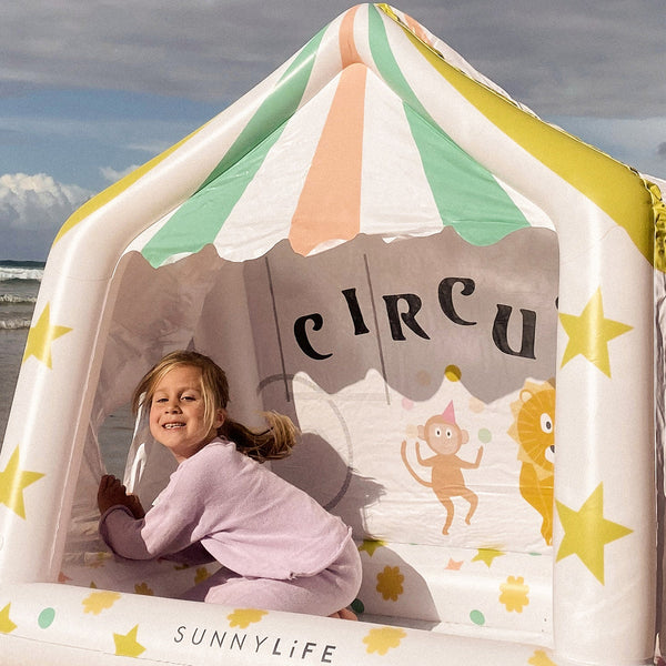 SUNNYLIFE Inflatable Cubby Circus Tent