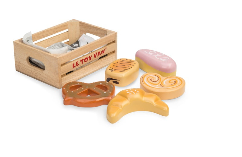 Le Toy Van Honeybake Baker's Basket in Crate